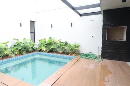 Casa de condomínio para alugar com 200m², 3 quartos e 4 vagasPiscina