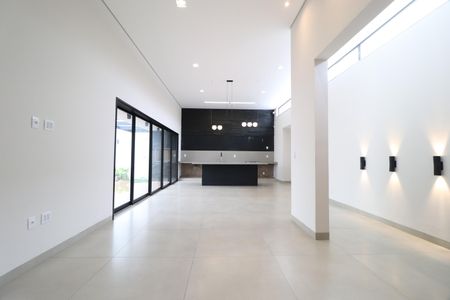 Casa de condomínio para alugar com 200m², 3 quartos e 4 vagasSala