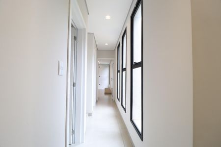 Casa de condomínio para alugar com 200m², 3 quartos e 4 vagasCorredor Quartos