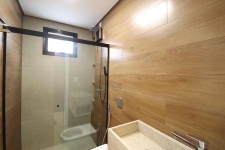 Casa de condomínio para alugar com 200m², 3 quartos e 4 vagasBanheiro Social