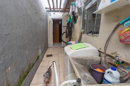 Casa à venda com 150m², 3 quartos e 1 vagaÁrea de serviço 