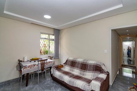Sala de apartamento à venda com 3 quartos, 77m² em Padre Eustáquio, Belo Horizonte
