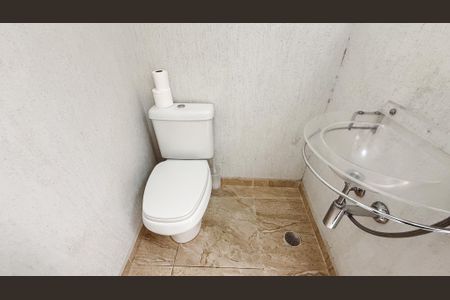 Casa à venda com 153m², 2 quartos e 1 vagaLavabo