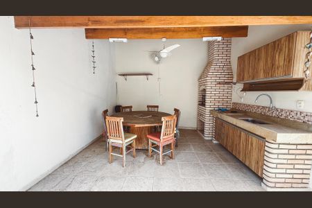 Casa à venda com 153m², 2 quartos e 1 vagaChurrasqueira