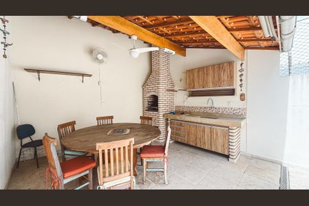 Casa à venda com 153m², 2 quartos e 1 vagaChurrasqueira