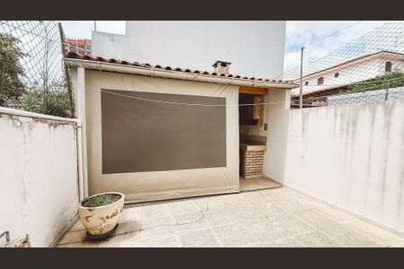 Casa à venda com 153m², 2 quartos e 1 vagaChurrasqueira