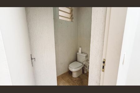 Casa à venda com 153m², 2 quartos e 1 vagaLavabo