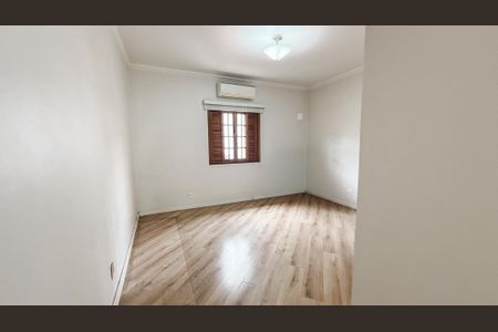 Casa à venda com 153m², 2 quartos e 1 vagaSuíte 2