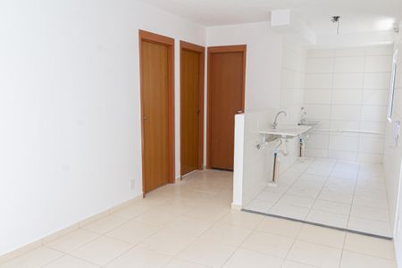 Sala de apartamento para alugar com 2 quartos, 45m² em Guaratiba, Rio de Janeiro