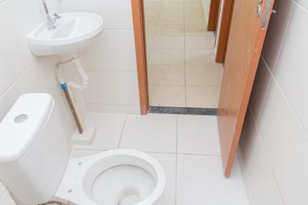 Apartamento para alugar com 45m², 2 quartos e sem vaga Apartamento para alugar com 45m², 2 quartos e sem vagaBanheiro