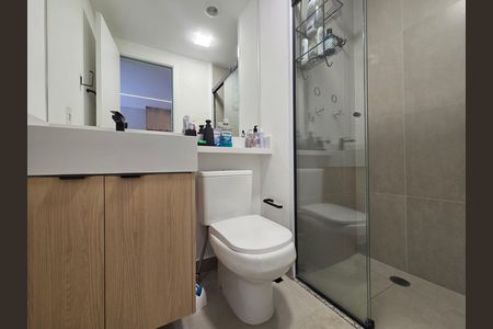 Studio para alugar com 25m², 1 quarto e 1 vaga Studio para alugar com 25m², 1 quarto e 1 vagaBanheiro