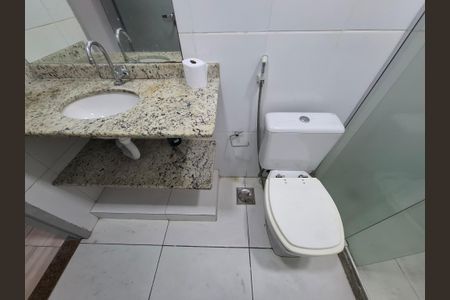 Apartamento para alugar com 73m², 2 quartos e 1 vaga Apartamento para alugar com 73m², 2 quartos e 1 vagaBanheiro