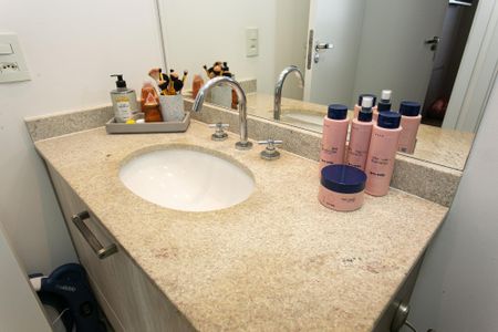 Apartamento à venda com 70m², 2 quartos e 1 vagaBanheiro da Suíte