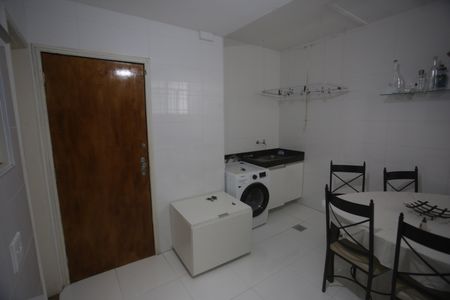 Apartamento à venda com 100m², 3 quartos e 1 vagaArea de serviço