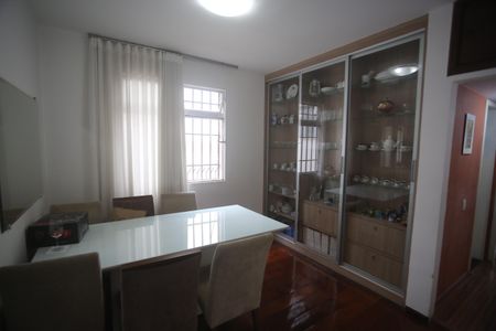 Apartamento à venda com 100m², 3 quartos e 1 vagaSala de jantar