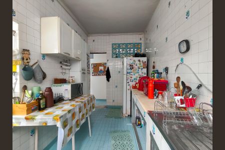 Casa à venda com 258m², 5 quartos e 2 vagasCozinha