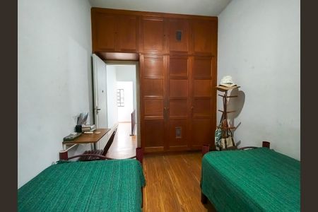 Casa à venda com 258m², 5 quartos e 2 vagasQuarto 1