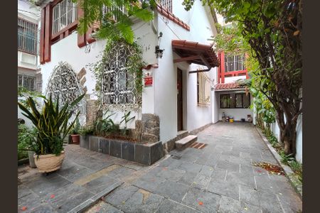 Casa à venda com 258m², 5 quartos e 2 vagasGaragem