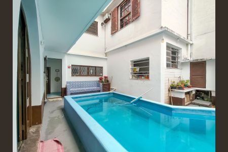 Casa à venda com 258m², 5 quartos e 2 vagasQuintal