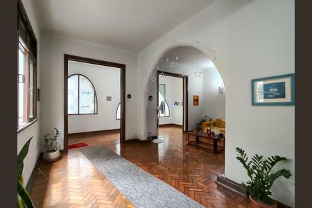 Casa à venda com 258m², 5 quartos e 2 vagasSala