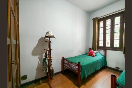 Casa à venda com 258m², 5 quartos e 2 vagasQuarto 1