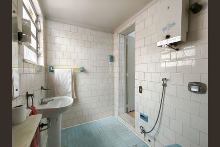 Casa à venda com 258m², 5 quartos e 2 vagasBanheiro da Suíte