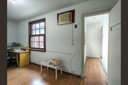 Casa à venda com 258m², 5 quartos e 2 vagasQuarto 3