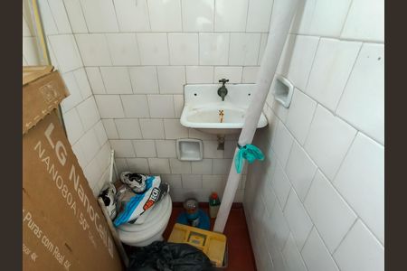 Casa à venda com 258m², 5 quartos e 2 vagasBanheiro de serviço