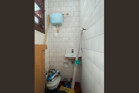 Casa à venda com 258m², 5 quartos e 2 vagasBanheiro de serviço