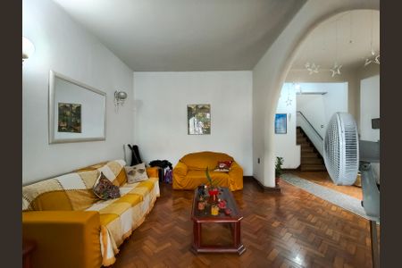 Sala de casa à venda com 5 quartos, 258m² em Grajaú, Rio de Janeiro