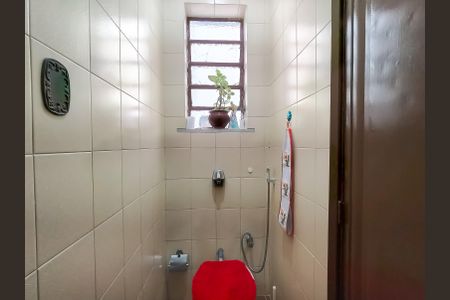 Casa à venda com 258m², 5 quartos e 2 vagasLavabo