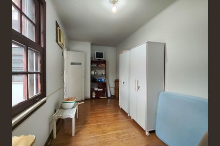 Casa à venda com 258m², 5 quartos e 2 vagasQuarto 3