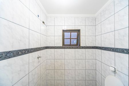 Casa à venda com 122m², 3 quartos e 2 vagasBanheiro 