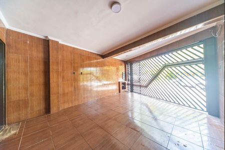 Casa à venda com 122m², 3 quartos e 2 vagasGaragem