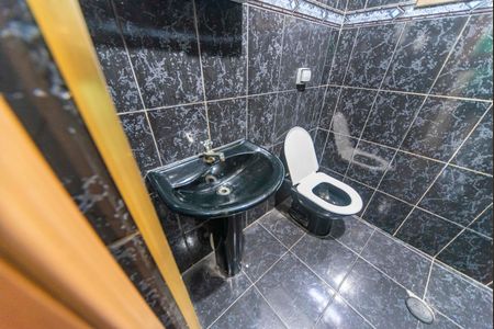 Casa à venda com 122m², 3 quartos e 2 vagasBanheiro Térreo