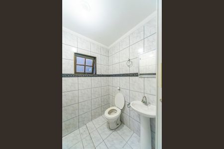 Casa à venda com 122m², 3 quartos e 2 vagasBanheiro 