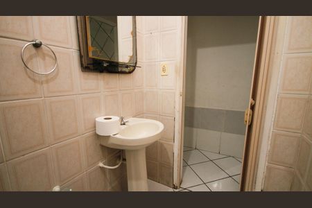 Casa para alugar com 166m², 2 quartos e 2 vagasBanheiro