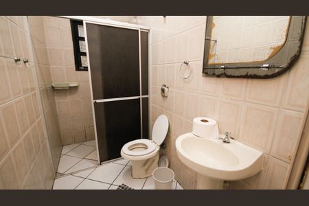 Casa para alugar com 166m², 2 quartos e 2 vagasBanheiro