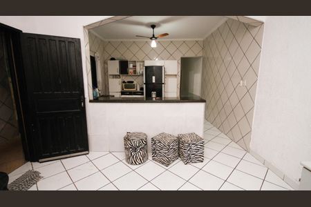 Casa para alugar com 166m², 2 quartos e 2 vagasSala