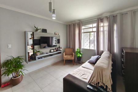 Casa à venda com 148m², 2 quartos e 4 vagas Casa à venda com 148m², 2 quartos e 4 vagasSala de Estar