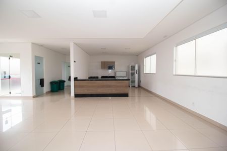 Apartamento para alugar com 43m², 2 quartos e 1 vaga Apartamento para alugar com 43m², 2 quartos e 1 vagaÁrea comum - Salão de festas
