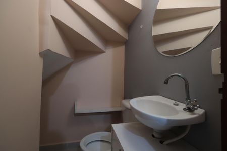 Casa de condomínio para alugar com 100m², 2 quartos e 1 vagaLavabo