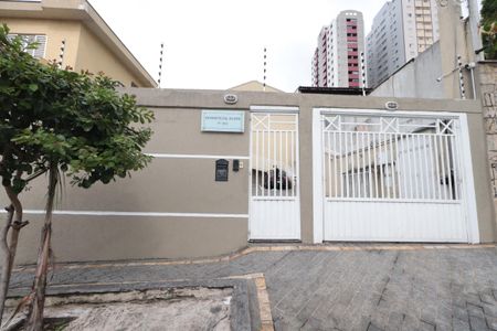 Casa de condomínio para alugar com 100m², 2 quartos e 1 vagaFachada