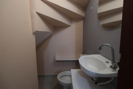 Casa de condomínio para alugar com 100m², 2 quartos e 1 vagaLavabo