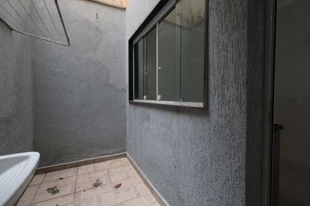 Casa de condomínio para alugar com 100m², 2 quartos e 1 vagaÁrea de Serviço