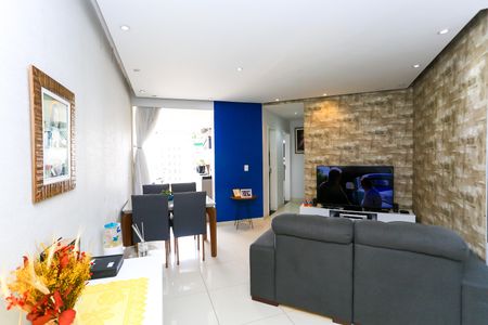 Apartamento à venda com 69m², 2 quartos e 1 vagaSala 