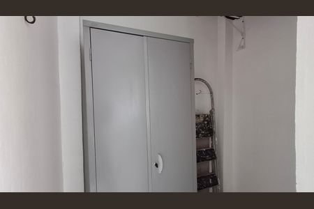 Apartamento para alugar com 107m², 3 quartos e 2 vagasBanheiro de serviço - armário