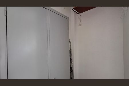 Apartamento para alugar com 107m², 3 quartos e 2 vagasBanheiro de serviço - armário