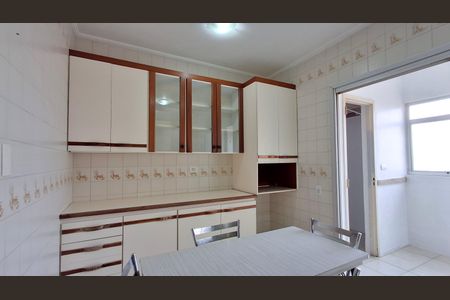 Apartamento para alugar com 107m², 3 quartos e 2 vagasCozinha