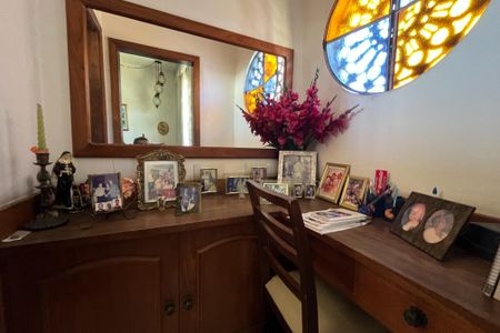 Casa à venda com 649m², 4 quartos e 8 vagas Casa à venda com 649m², 4 quartos e 8 vagasQuarto 4